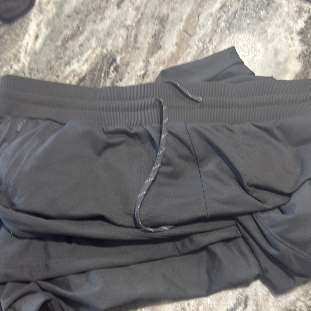 Zella move in joggers with pockets